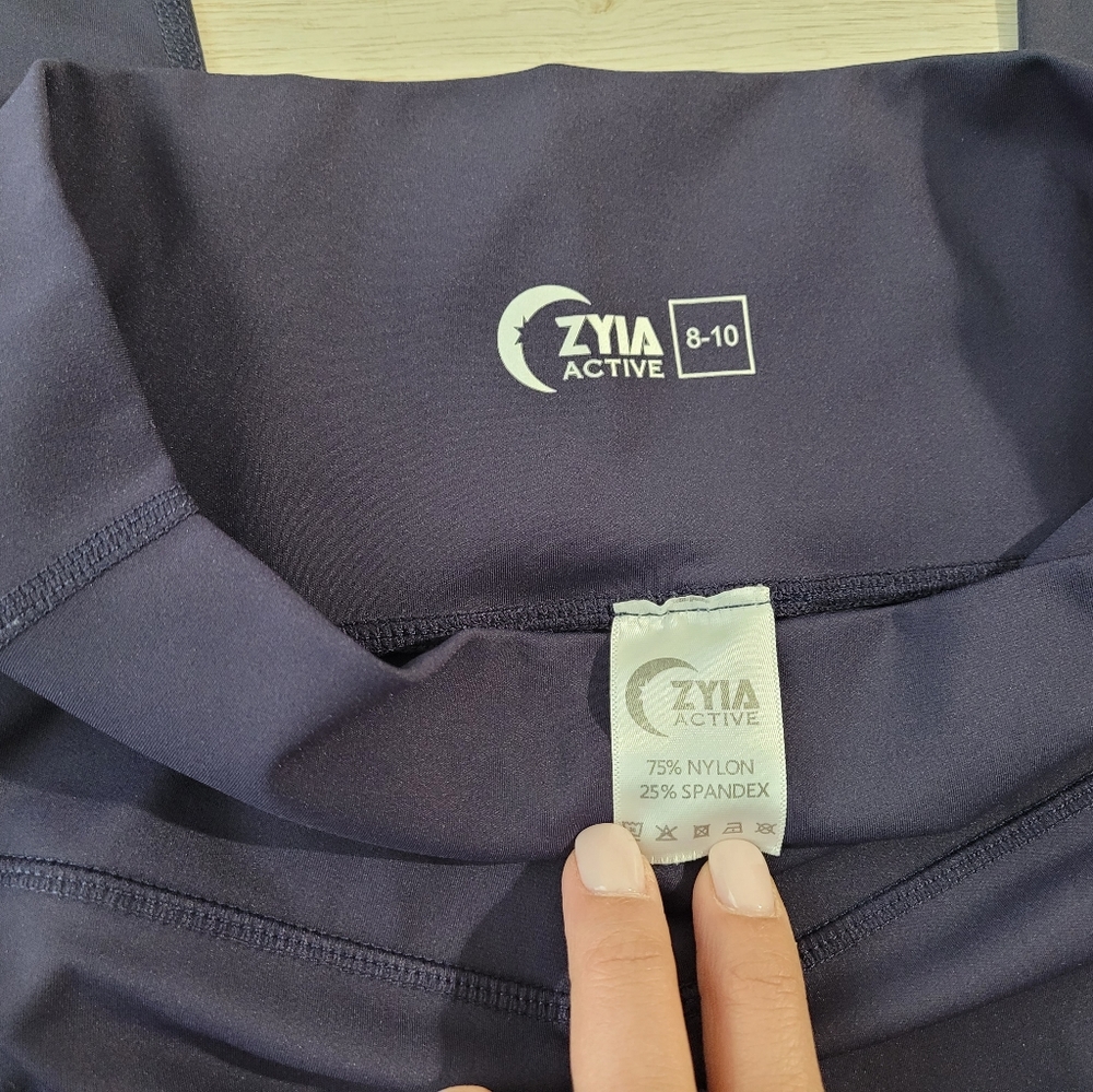 Zyia Navy pocket capris